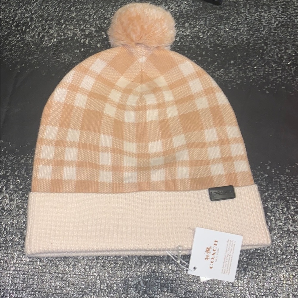 coach hat and gloves